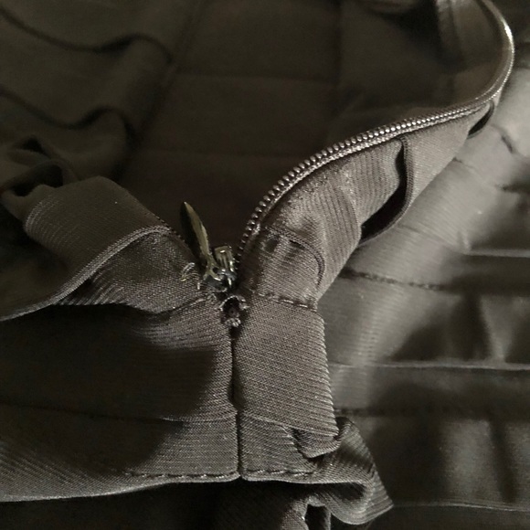 Black Body Con Dress - Picture 7 of 7